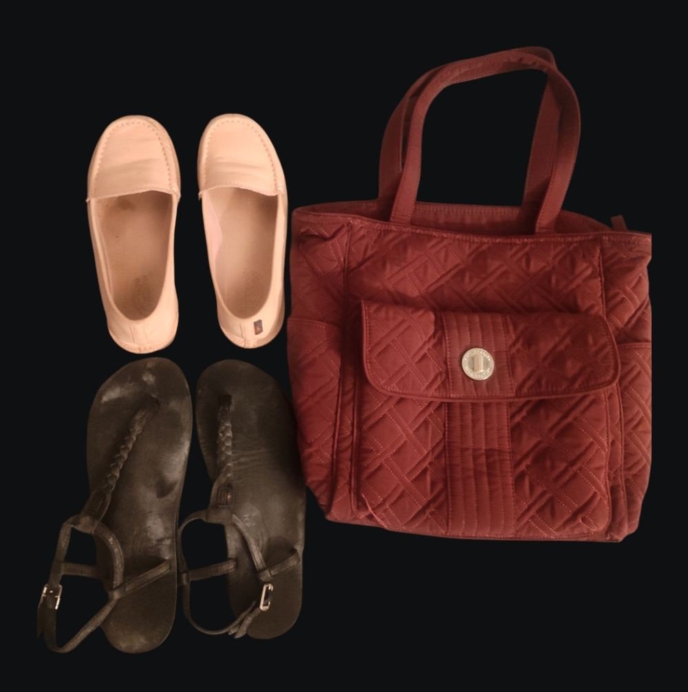 Rainbows Sandals And Vera Bradley Bag